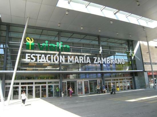 Infostays Maria Zambrano مالقة المظهر الخارجي الصورة
